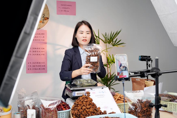 问鼎app官方下载