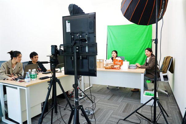 问鼎app官方下载