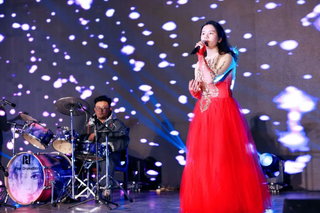 问鼎app官方下载