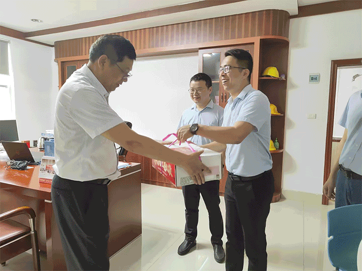 问鼎app官方下载