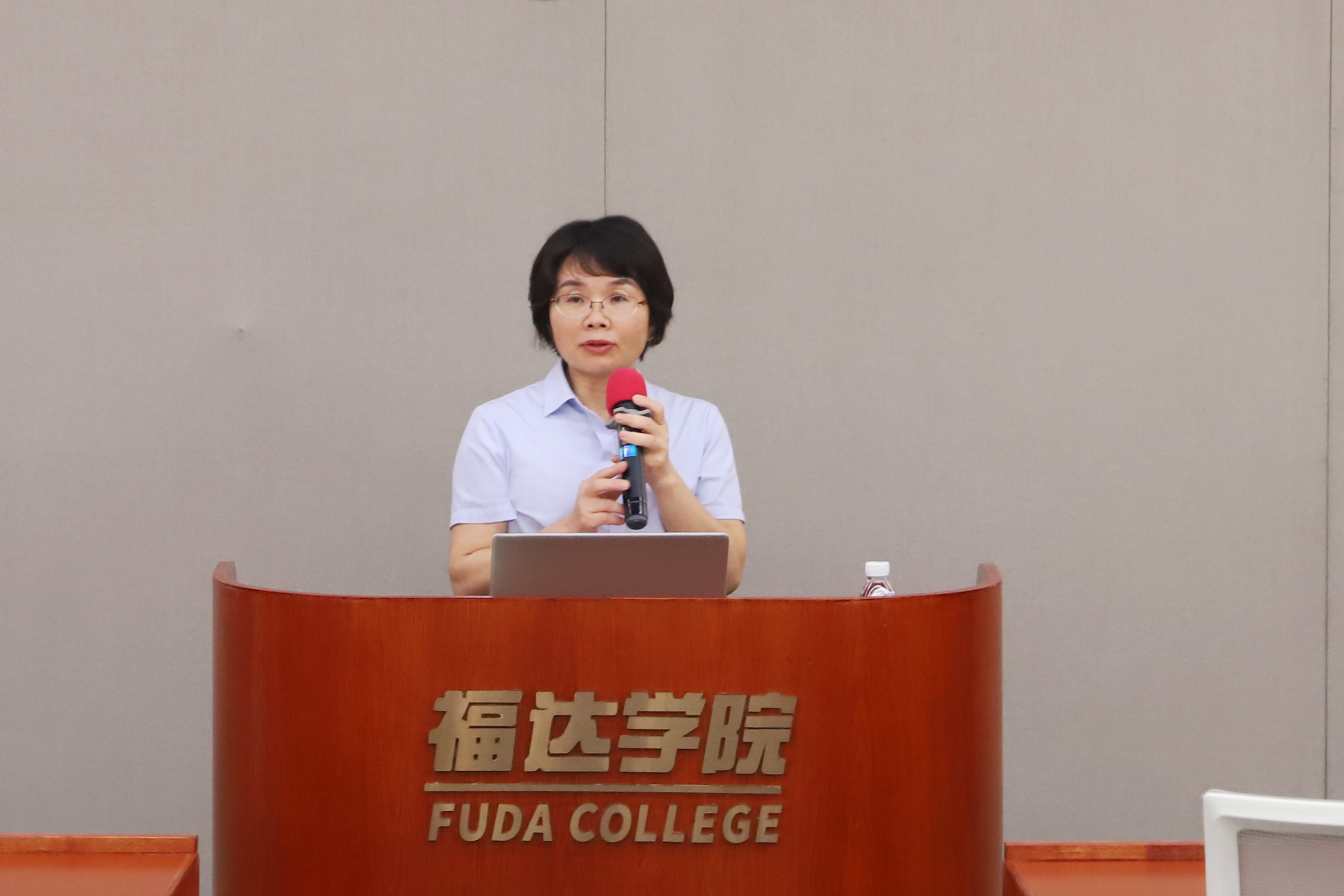 问鼎app官方下载