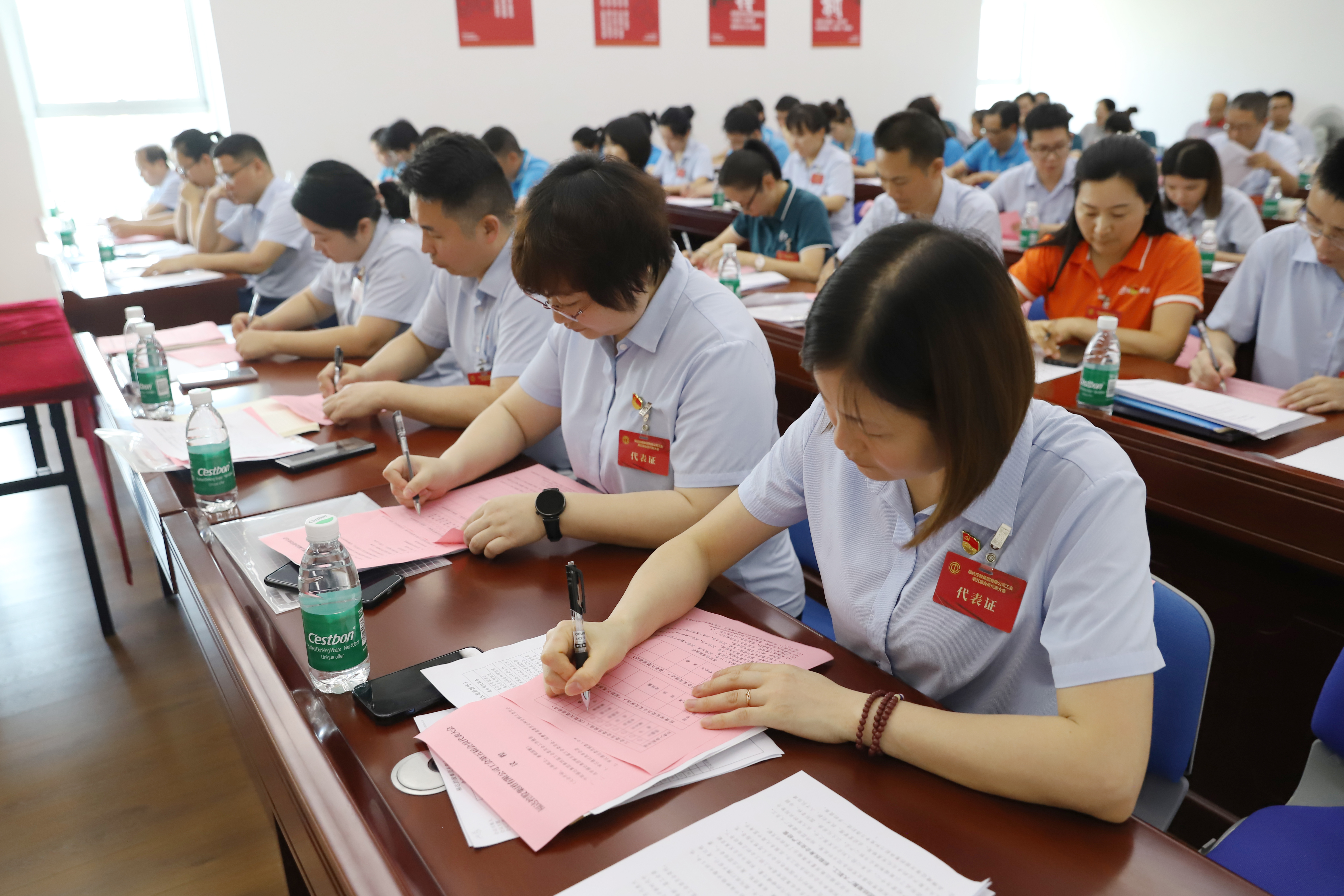 问鼎app官方下载