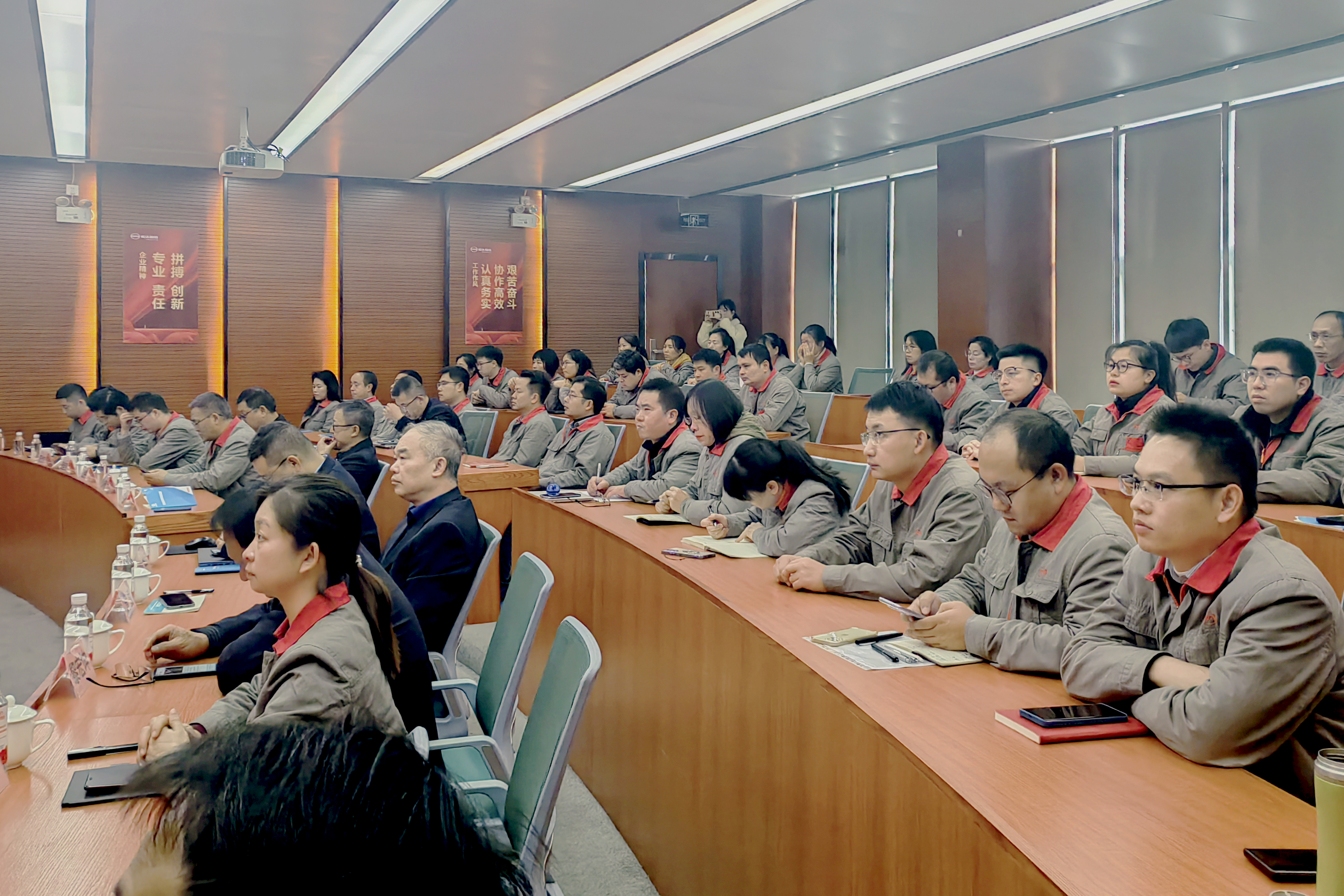 问鼎app官方下载