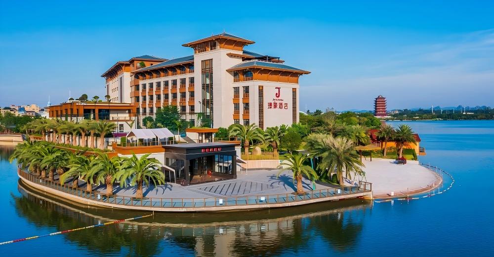 问鼎app官方下载